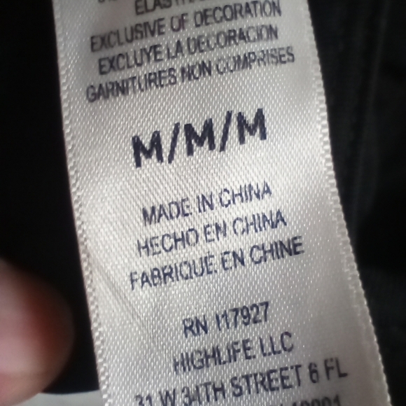 Reebok Burst Bra Size Medium with Medium Support Shiny Black Logo on Chest - Picture 7 of 7